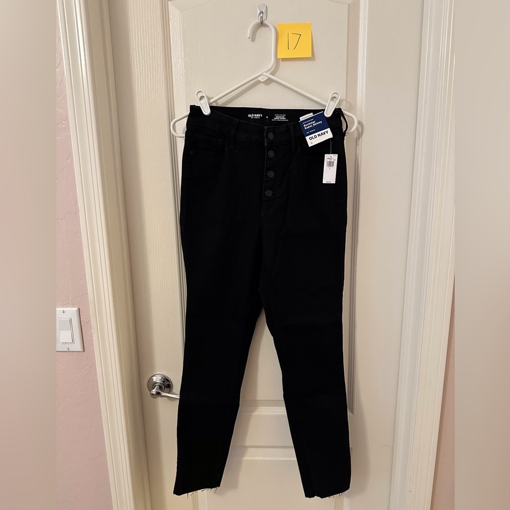NWT Old Navy Rockstar Super Skinny Jean